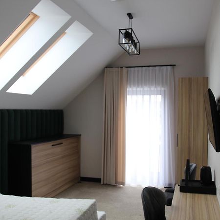 Hotel Piotrus Pan Brzesko Exterior foto